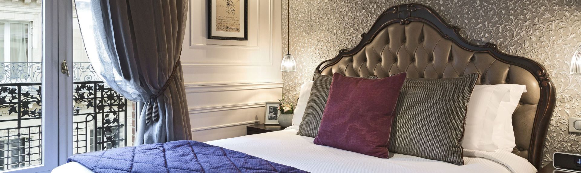 La Clef Louvre Paris by The Crest Collection Exclusive Suite