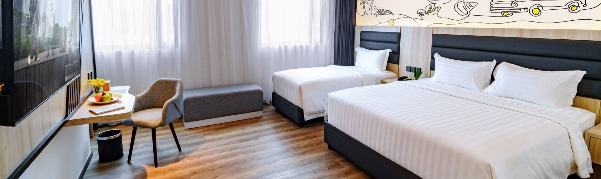 Yello Hotel Harbour Bay Batam Overview