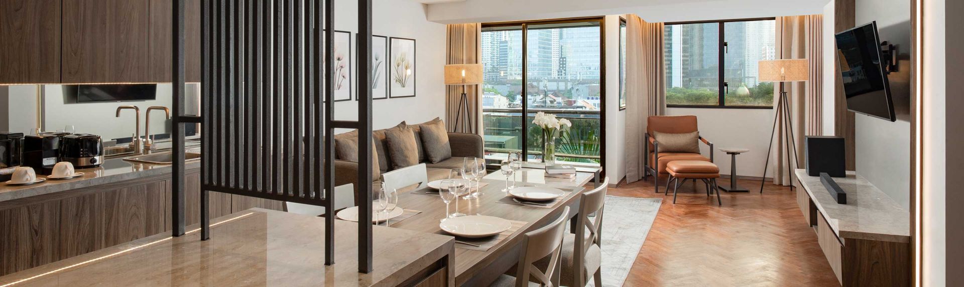 Oakwood Suites Kuningan Jakarta横幅