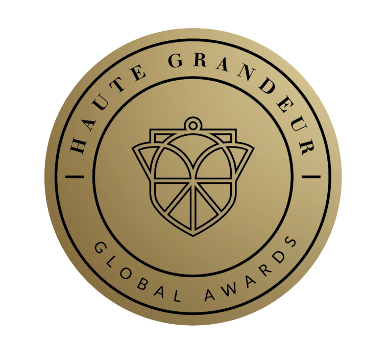 <strong>2023 年豪特格兰德全球荣誉奖项 </strong></br>Haute Grandeur Global AwardsTM 2023 年最佳服务式公寓和获奖者酒店。