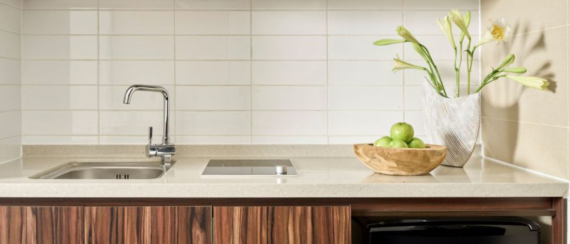 oakwood hotel and apartments amenities