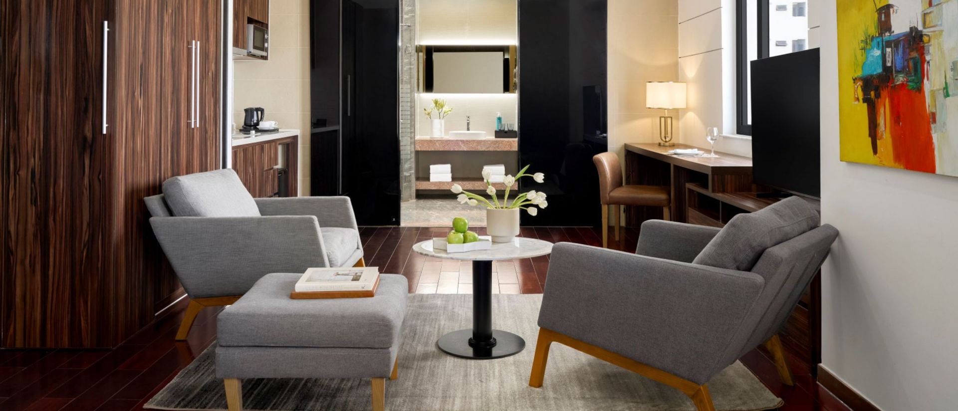 oakwood hotel and apartments offers