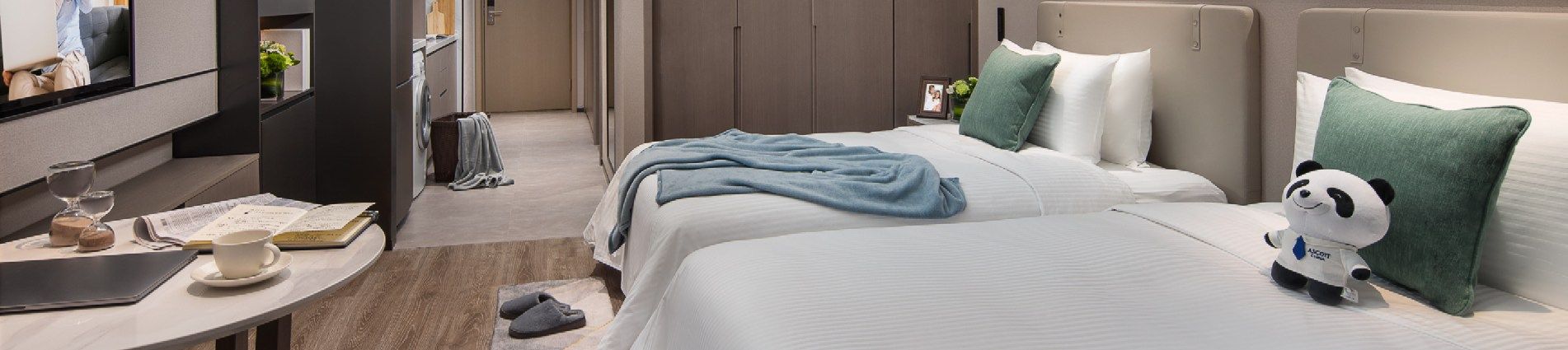 Studio Executive Twin