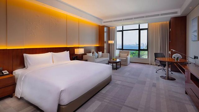 豪华特大床客房