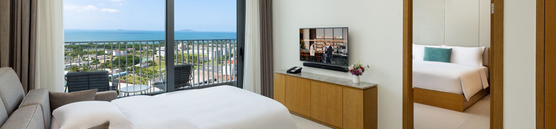 三亚奥克伍德雅居酒店公寓单卧室豪华海景家庭公寓