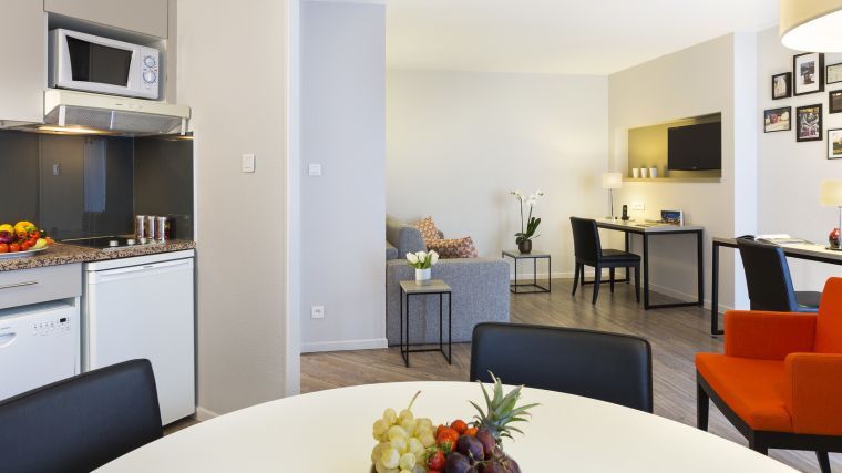 2brm Citadines Antigone Montpellier France Two Bedroom2