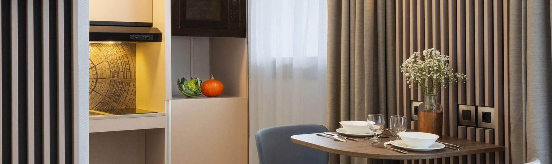 Studio Deluxe with Balcony, appart hotel Courbevoie