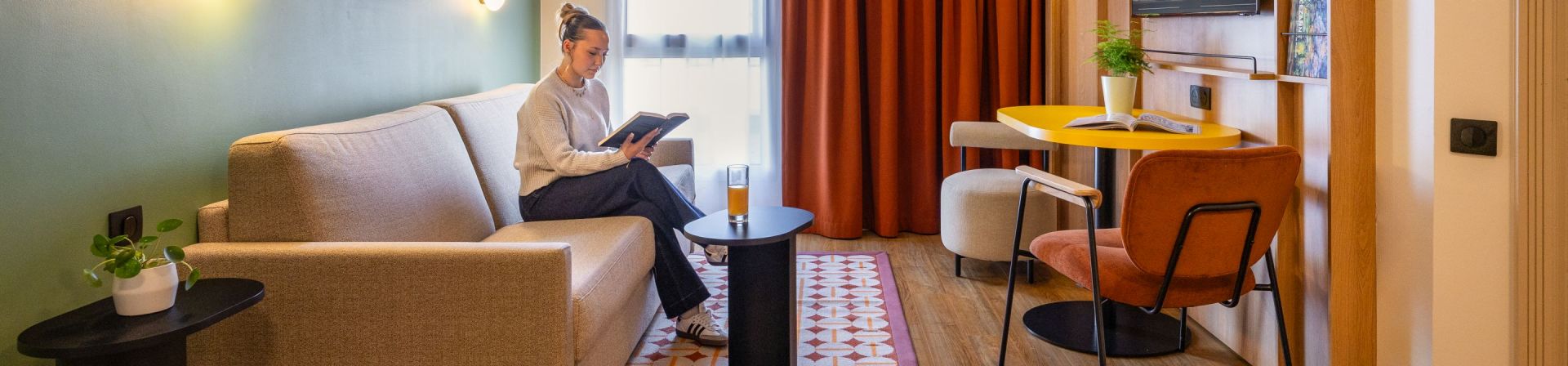 Overview Citadines République Paris Terrace