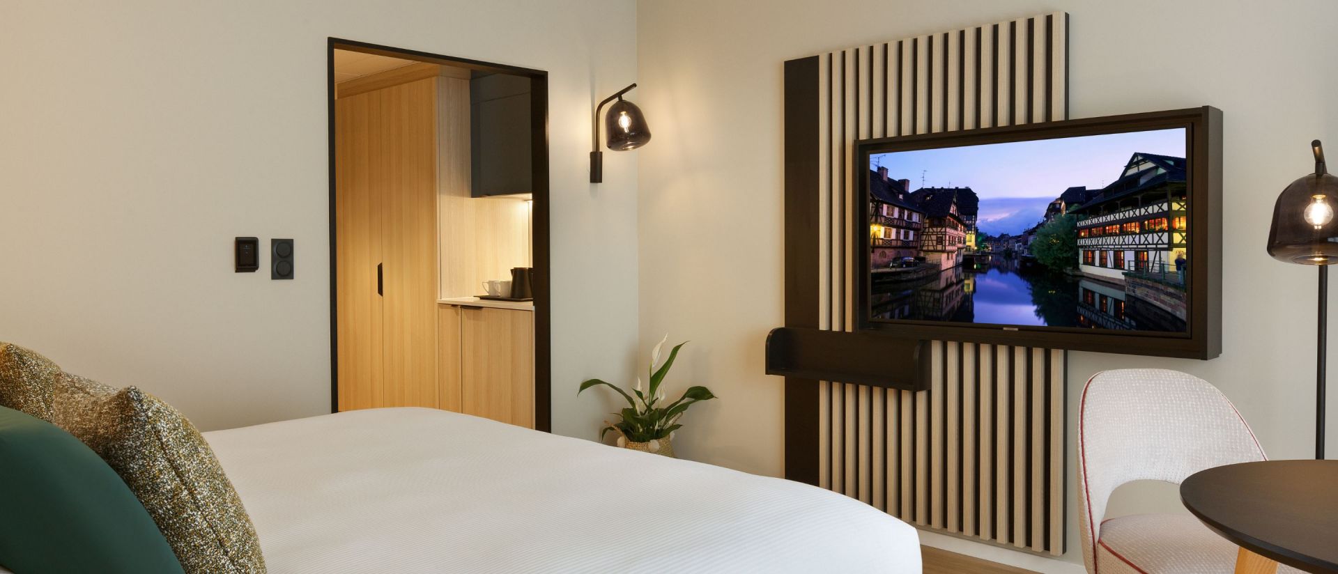 One-Bedroom Panoramic at apart hotel Citadines Eurométropole Strasbourg