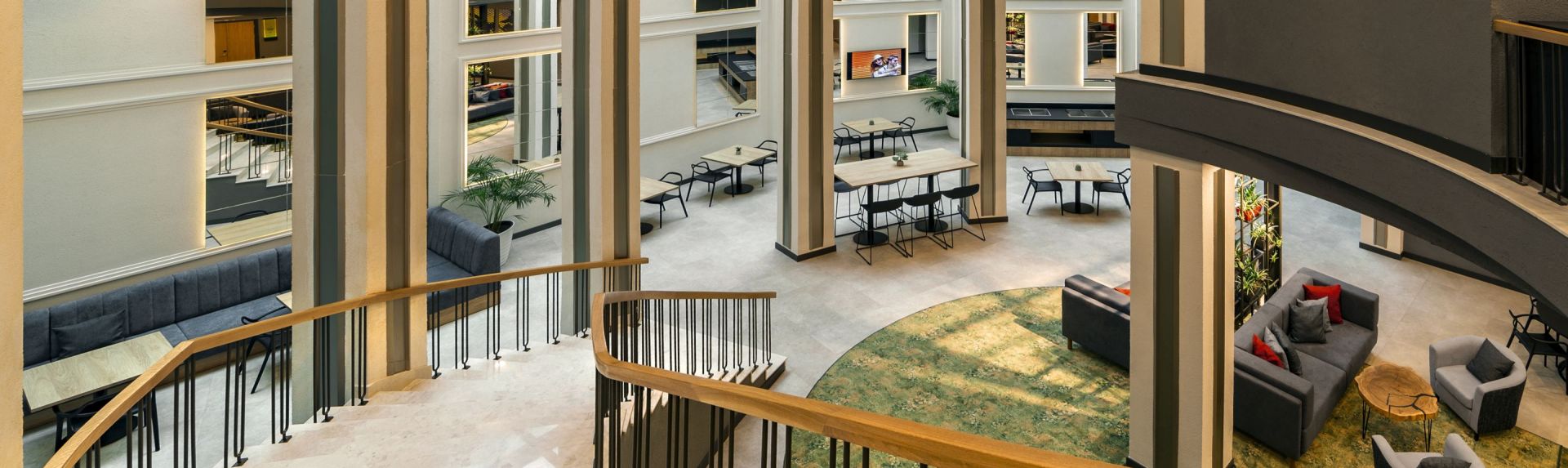 Citadines City Centre Tbilisi, Banners