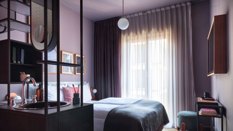 One of a Kind | Room (Queen)