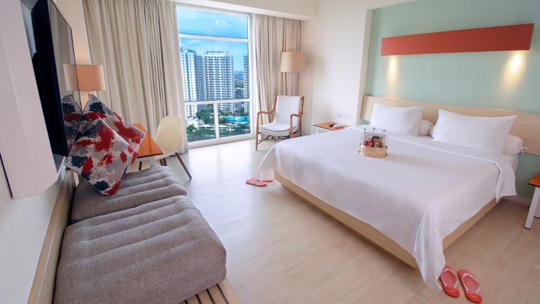 Harris Room City View