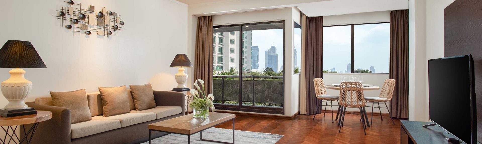 双卧室行政横幅桌面客房