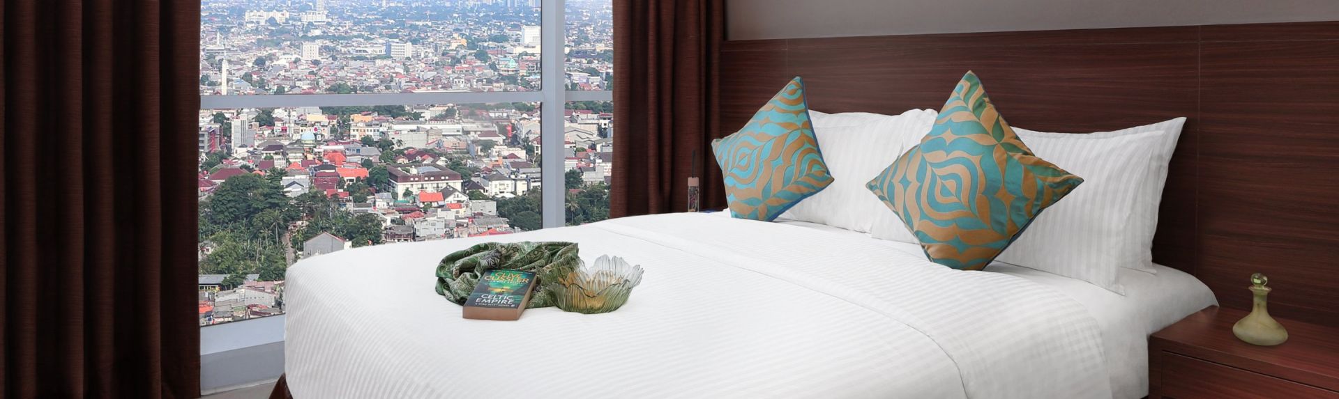 Banner Room Somerset Kencana Jakarta