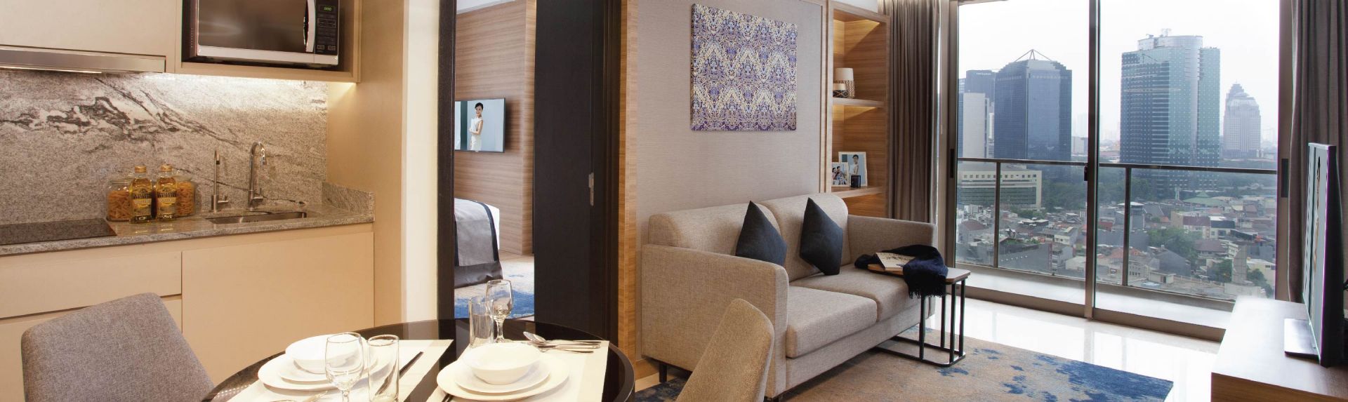 横幅双卧室俱乐部