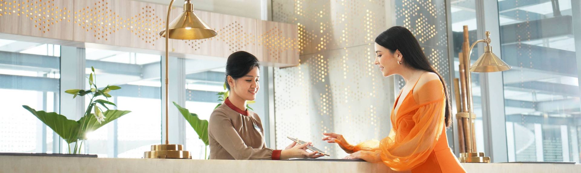 Vertu Hotel 哈尔蒙尼横幅台式电脑1