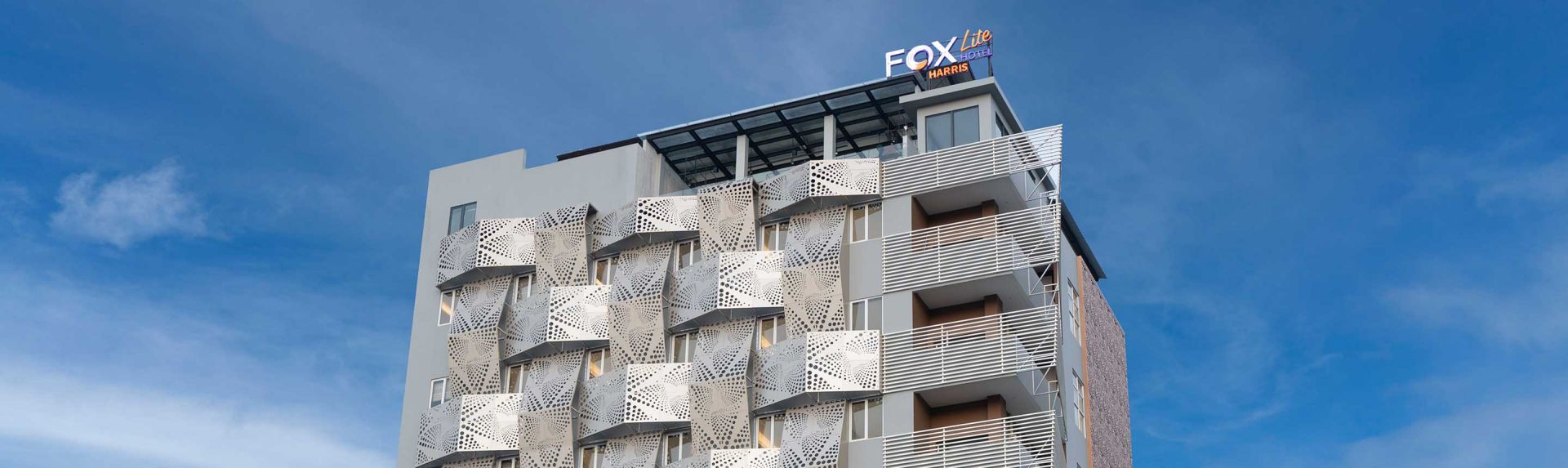 FOX Lite Samarinda 横幅位置