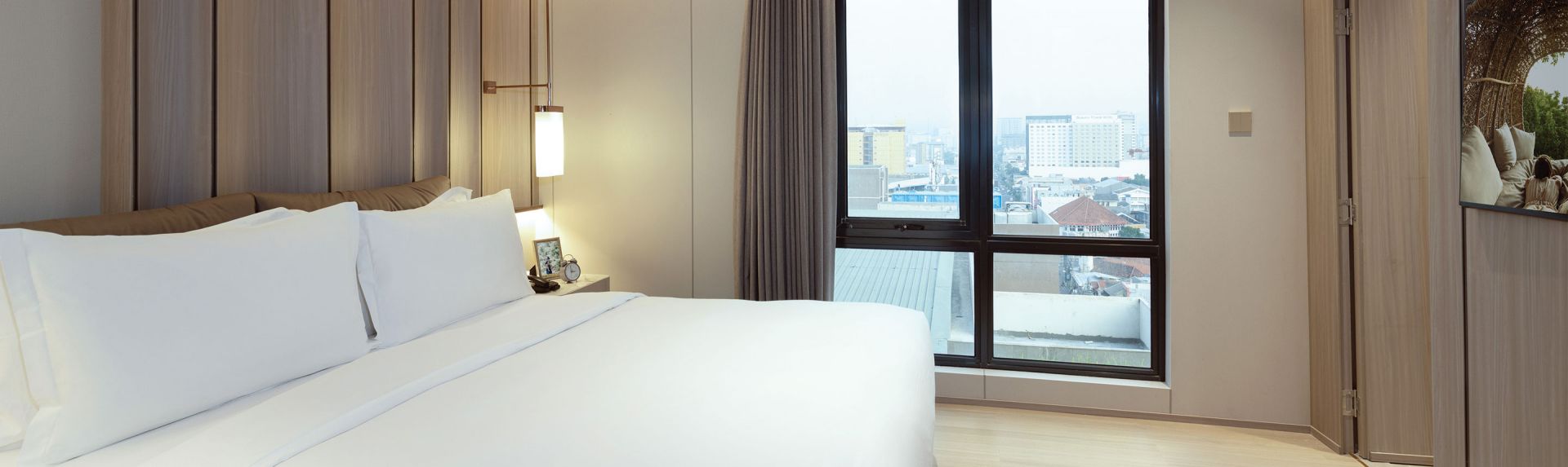 旗帜 1br 尊贵萨默塞特大床房