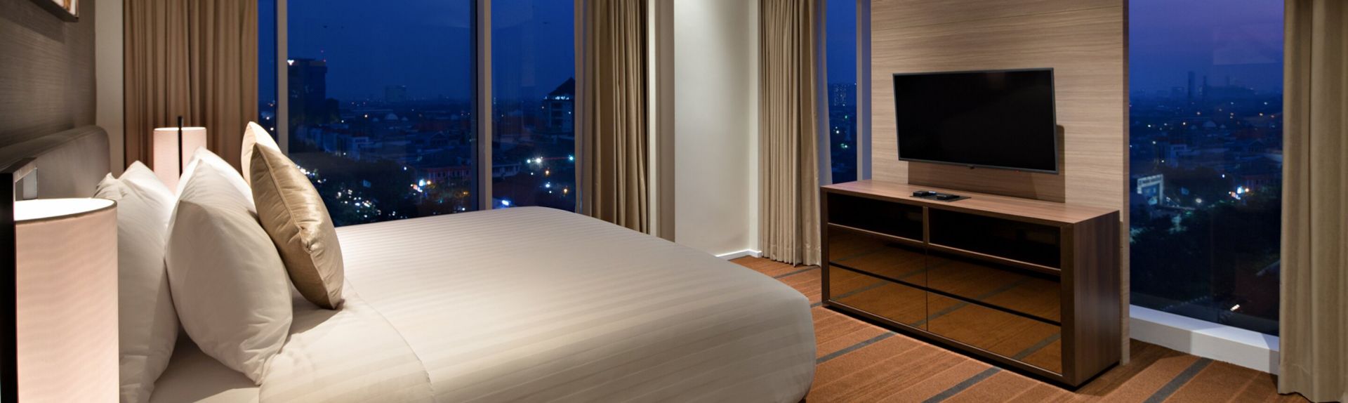 泗水奥克伍德华庭酒店及酒店公寓位置