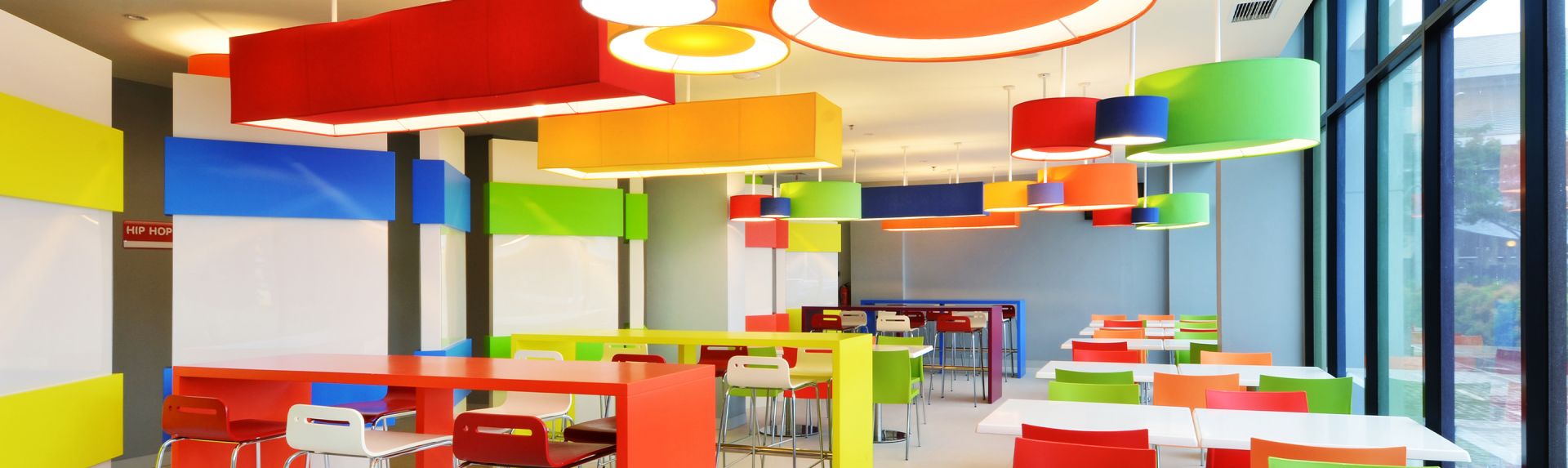 POP Hotel BSD 城市 Tangerang 横幅桌面