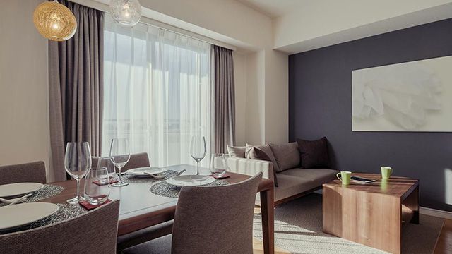 Overview One Bedroom Deluxe Apartment With Study Thumb