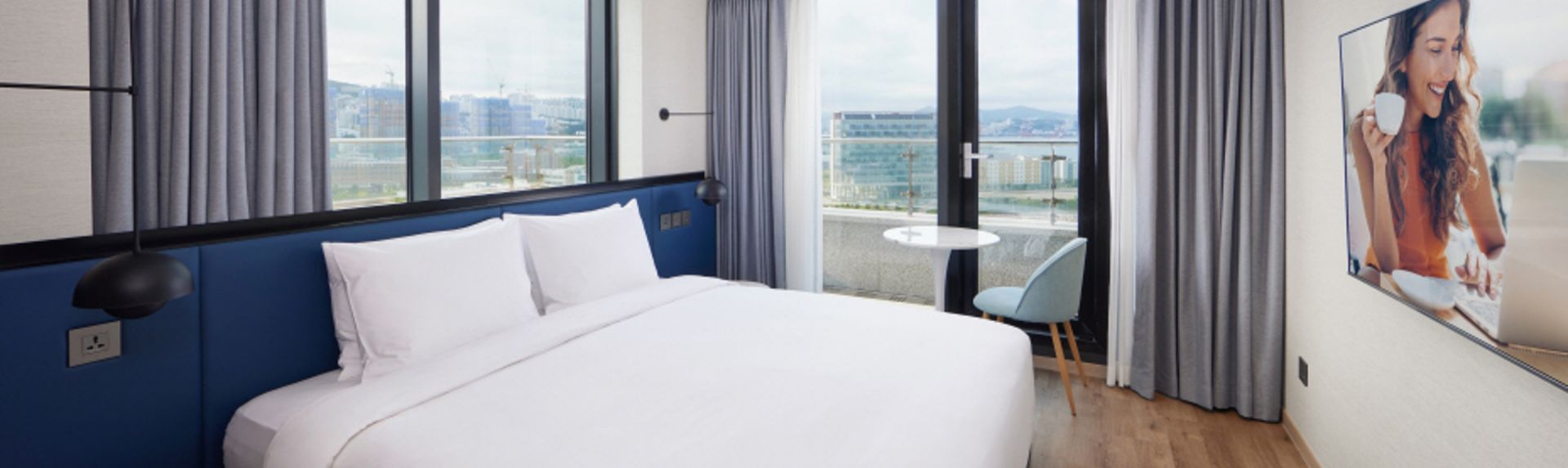 Executive Room King with View (Terrace)