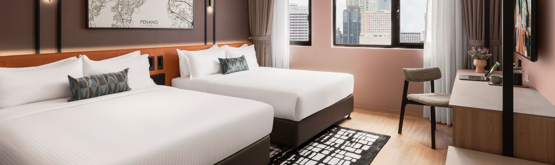 Deluxe Room Double Double