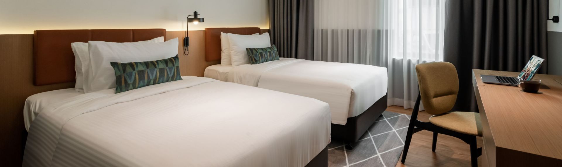 Studio Executive Twin