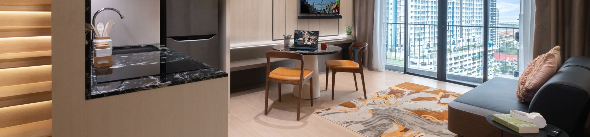 二居室豪景阁楼