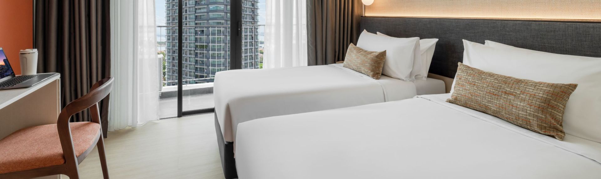 豪华单间双床房