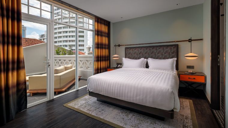 Gallery 760x428 The George Penang Colonial Suite