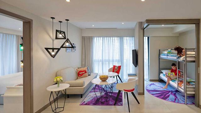 二居室家庭豪华公寓