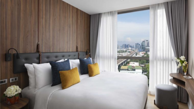 One Bedroom Deluxe King 5