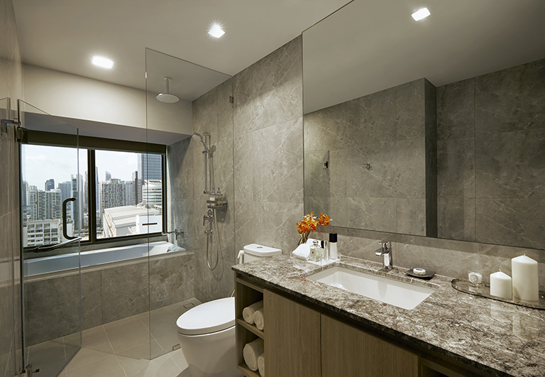 Two-Bedroom Premier_Bathroom