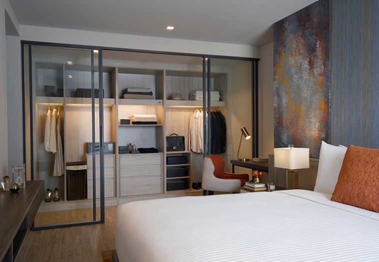 Two-Bedroom Premier_Walk-in Closet