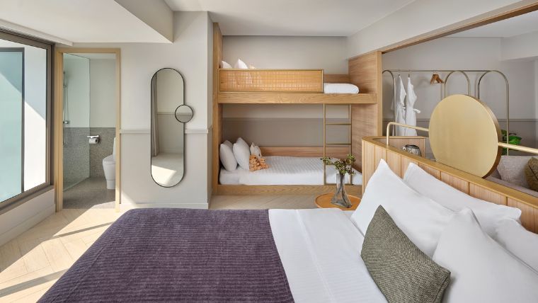 带双层床的家庭房