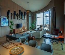 三房式顶层公寓