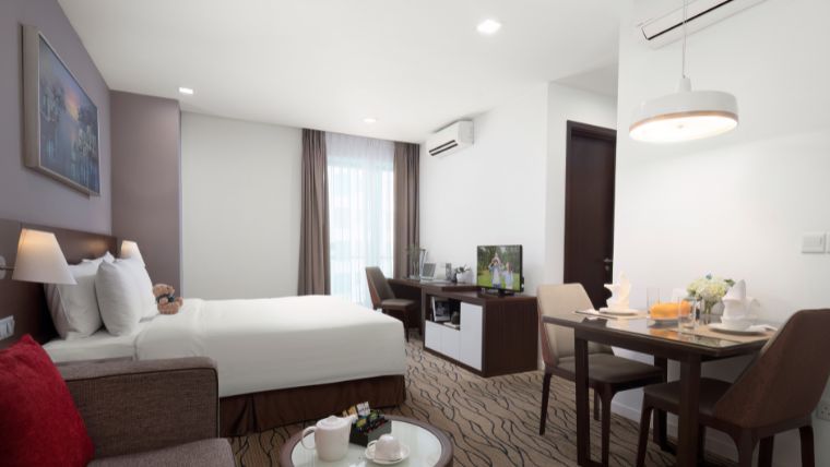 5 4 Studio Executive Thumb